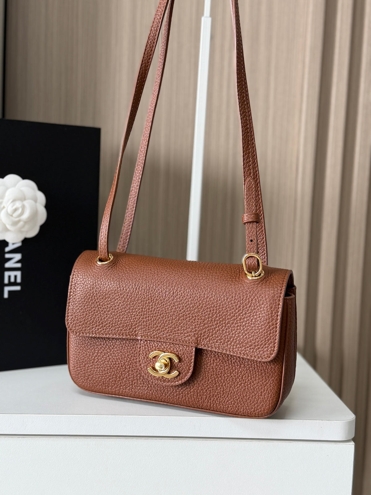 Bolsa Chanel Mini Flap - 20cm - Ferragens douradas