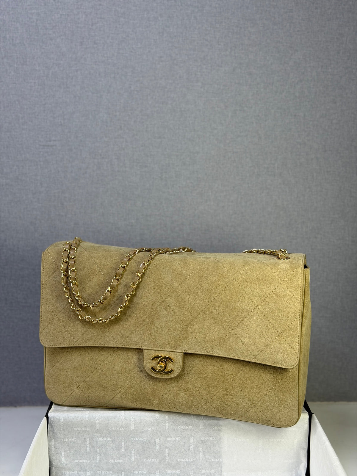 Bolsa Chanel Maxi Flap - 38.5cm