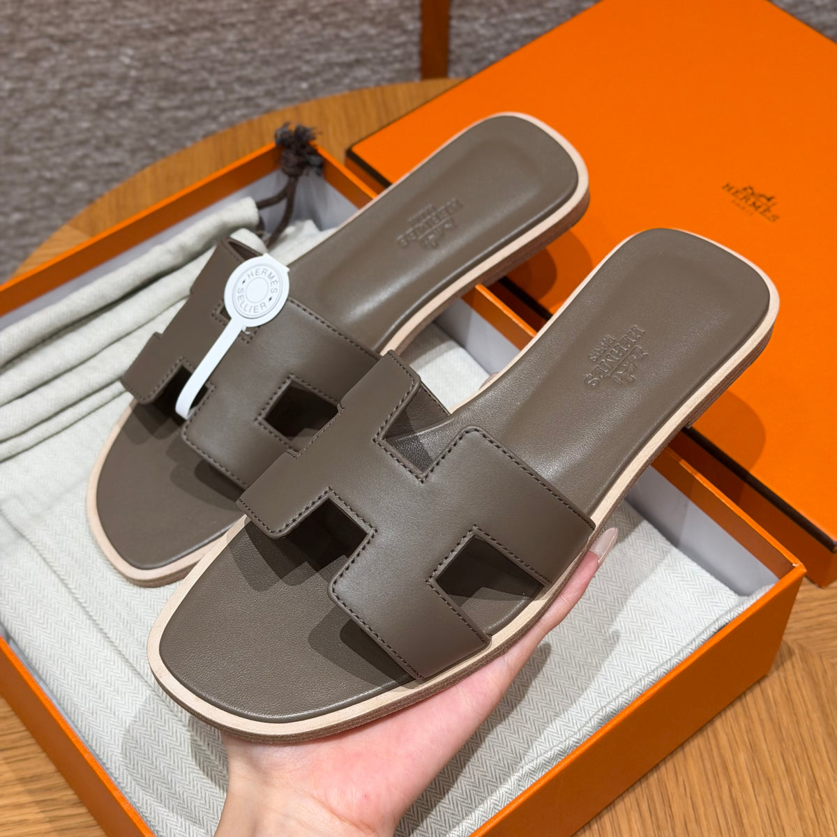 Hermès Oran – Couro Liso
