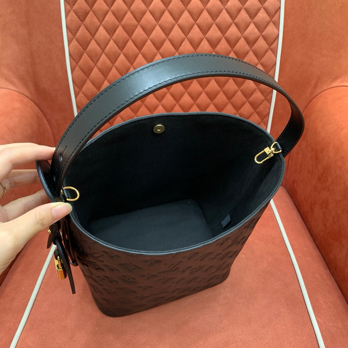 Bolsa Louis Vuitton All In - 24 cm