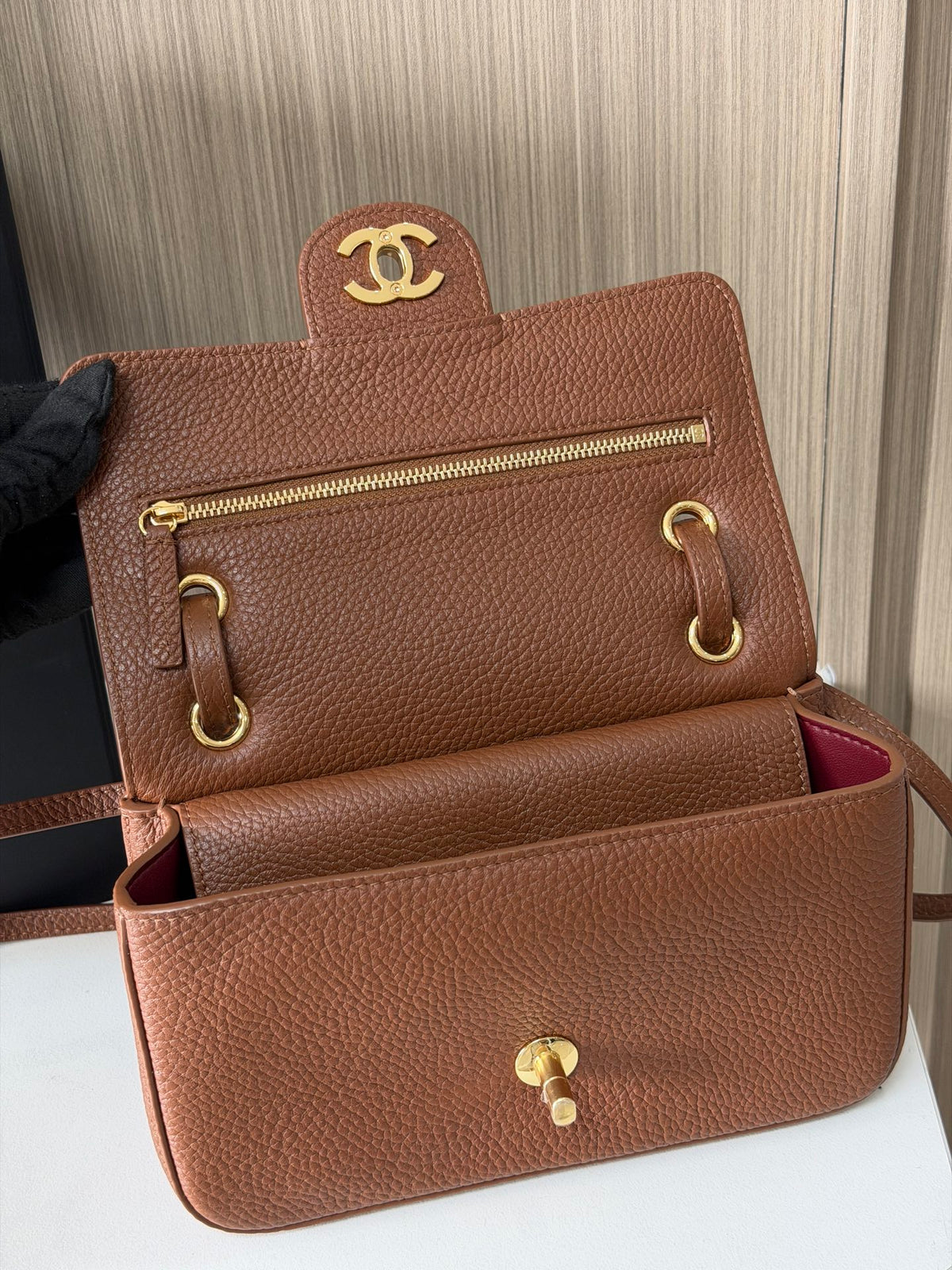 Bolsa Chanel Mini Flap - 20cm - Ferragens douradas
