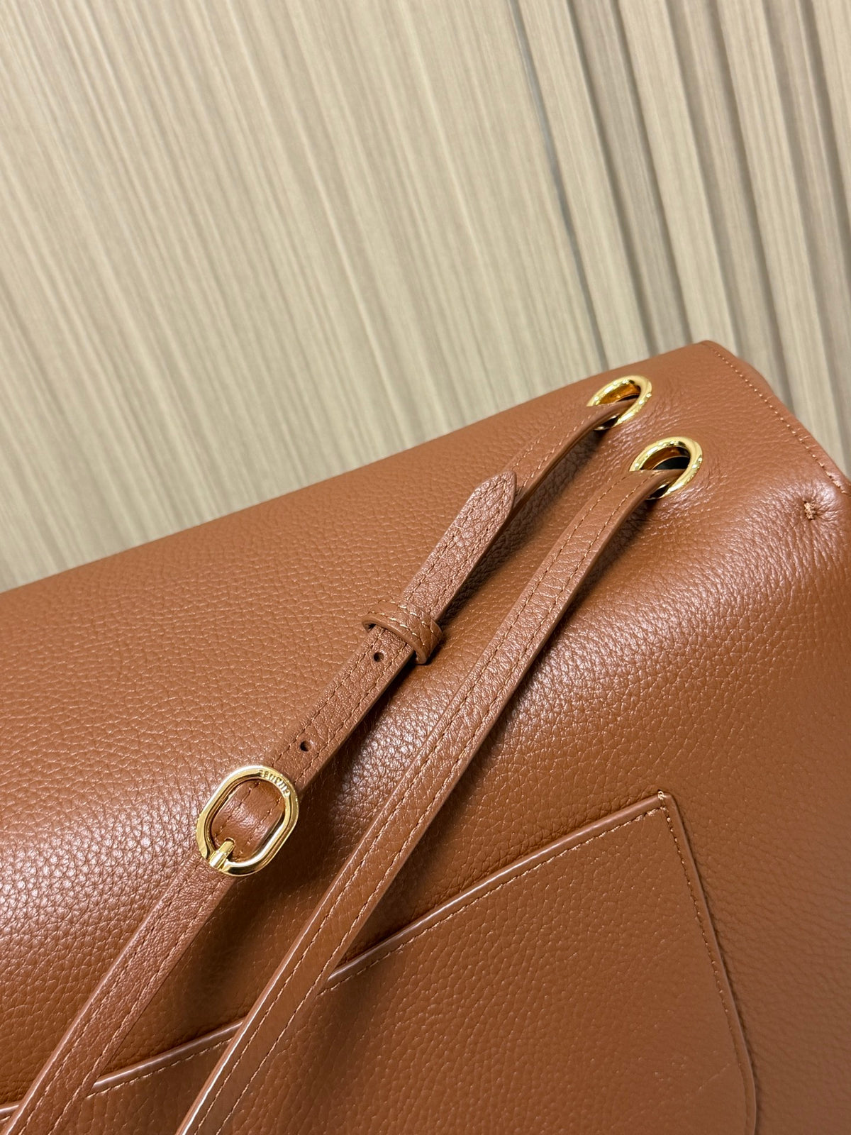 Bolsa Chanel Maxi Flap - 38.5cm