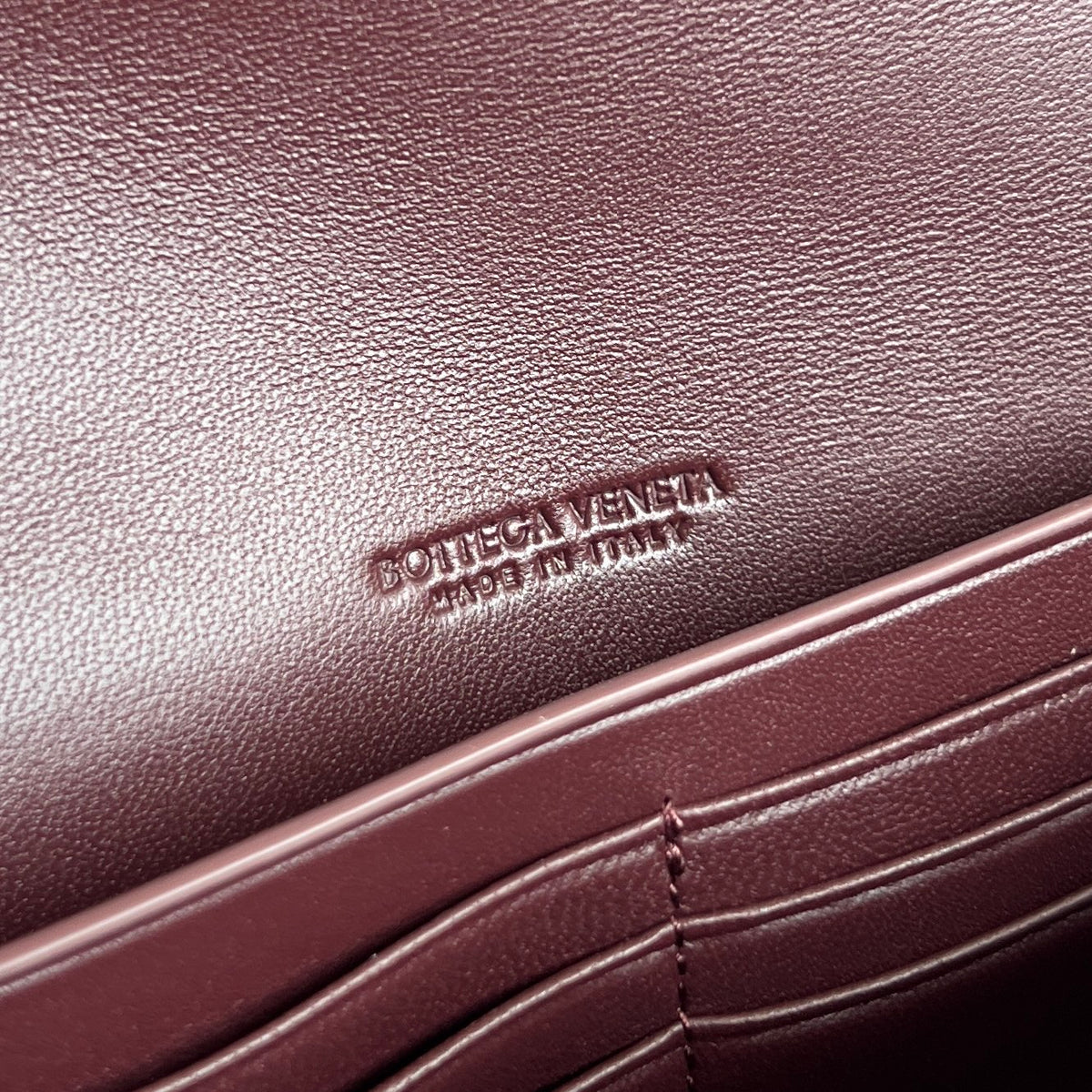 Bottega Veneta Clutch Intrecciato Couro Genuíno - 31 cm