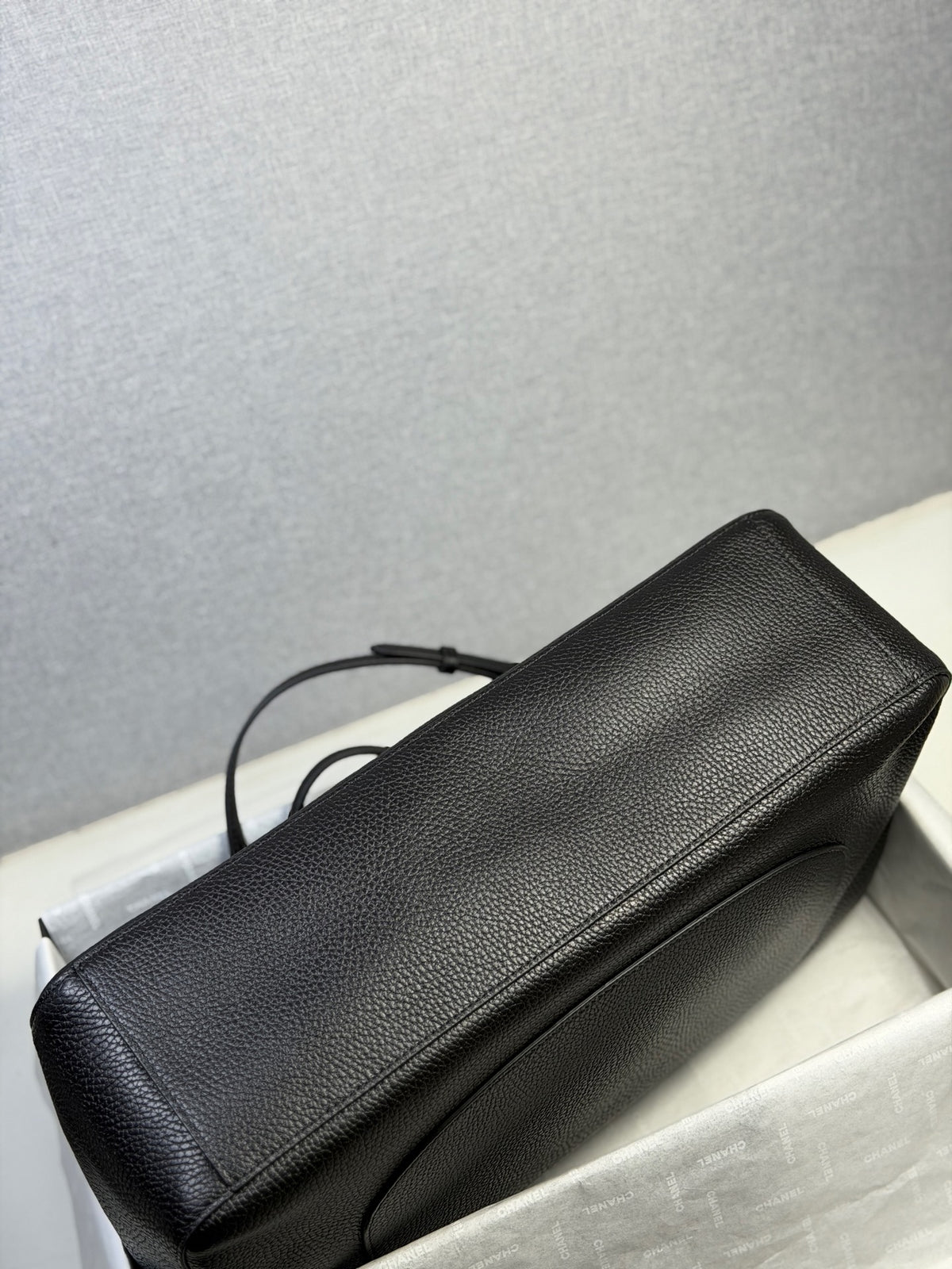Bolsa Chanel Maxi Flap - 38.5cm