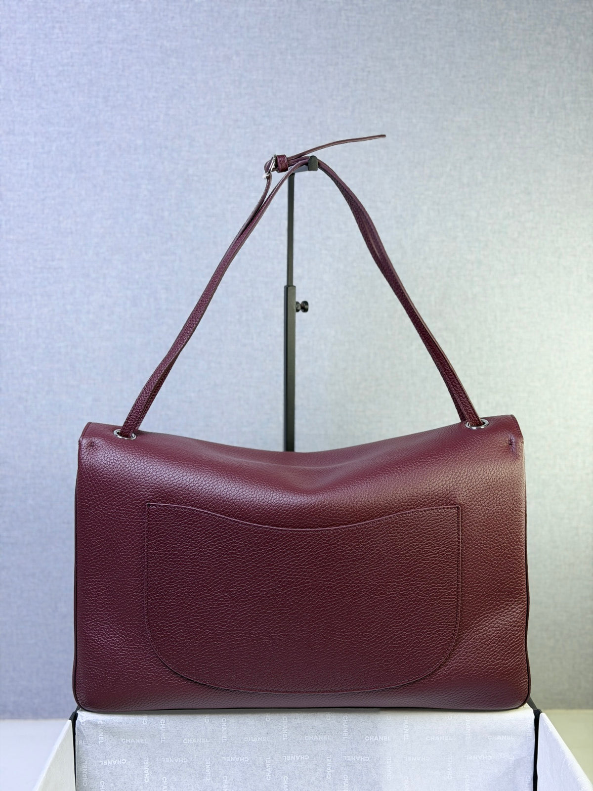 Bolsa Chanel Maxi Flap - 38.5cm