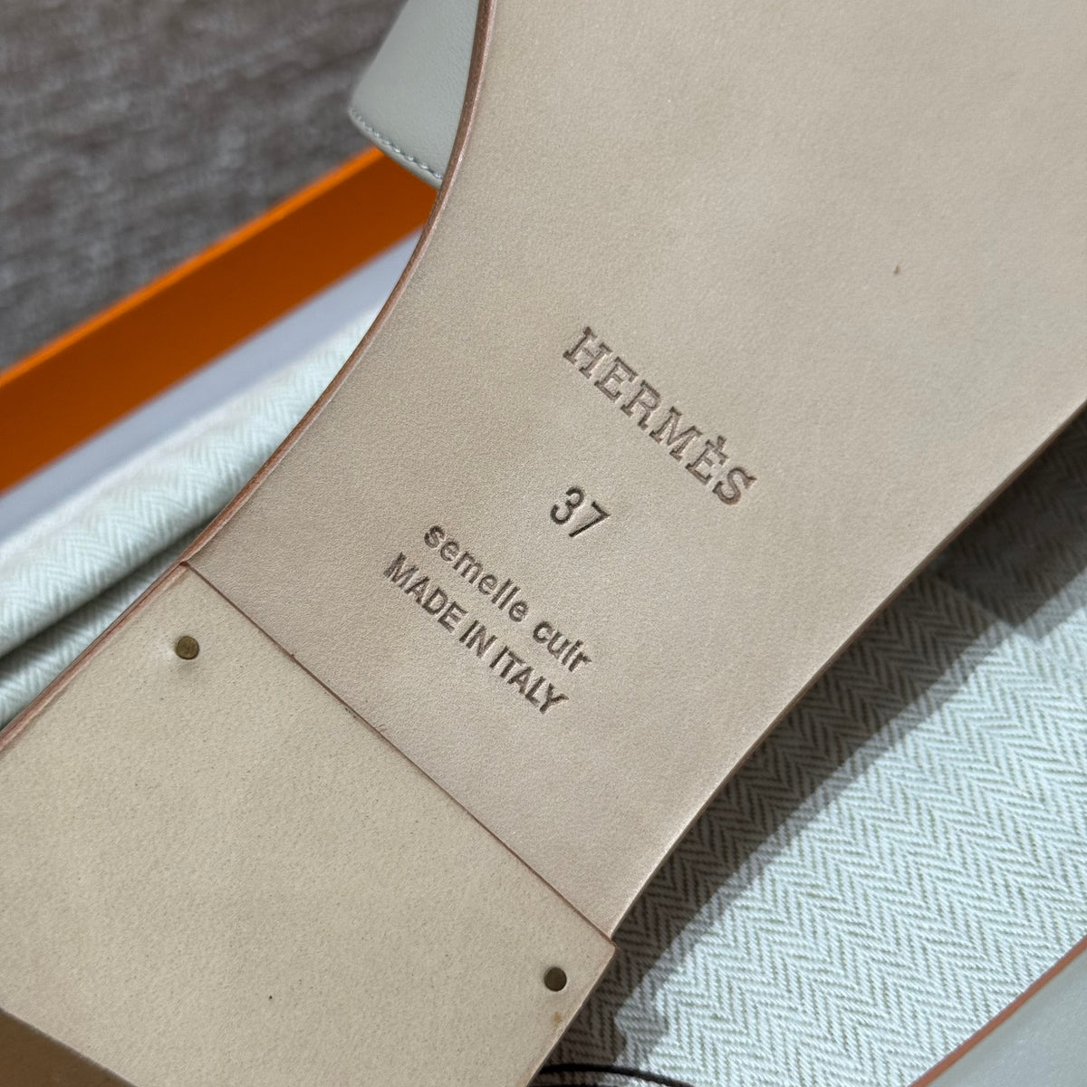 Hermès Oran – Couro Liso