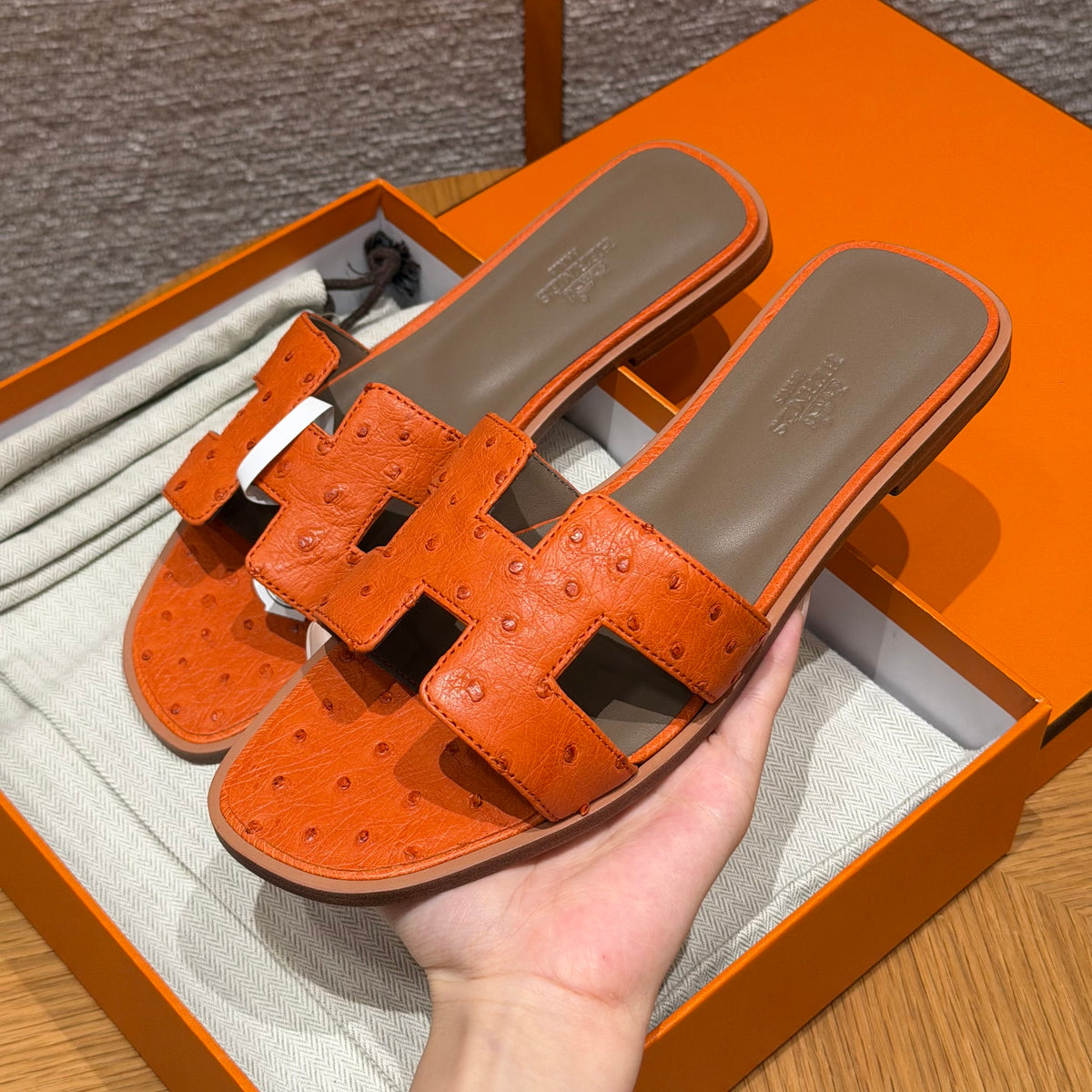 Hermès Oran – Couro de Avestruz