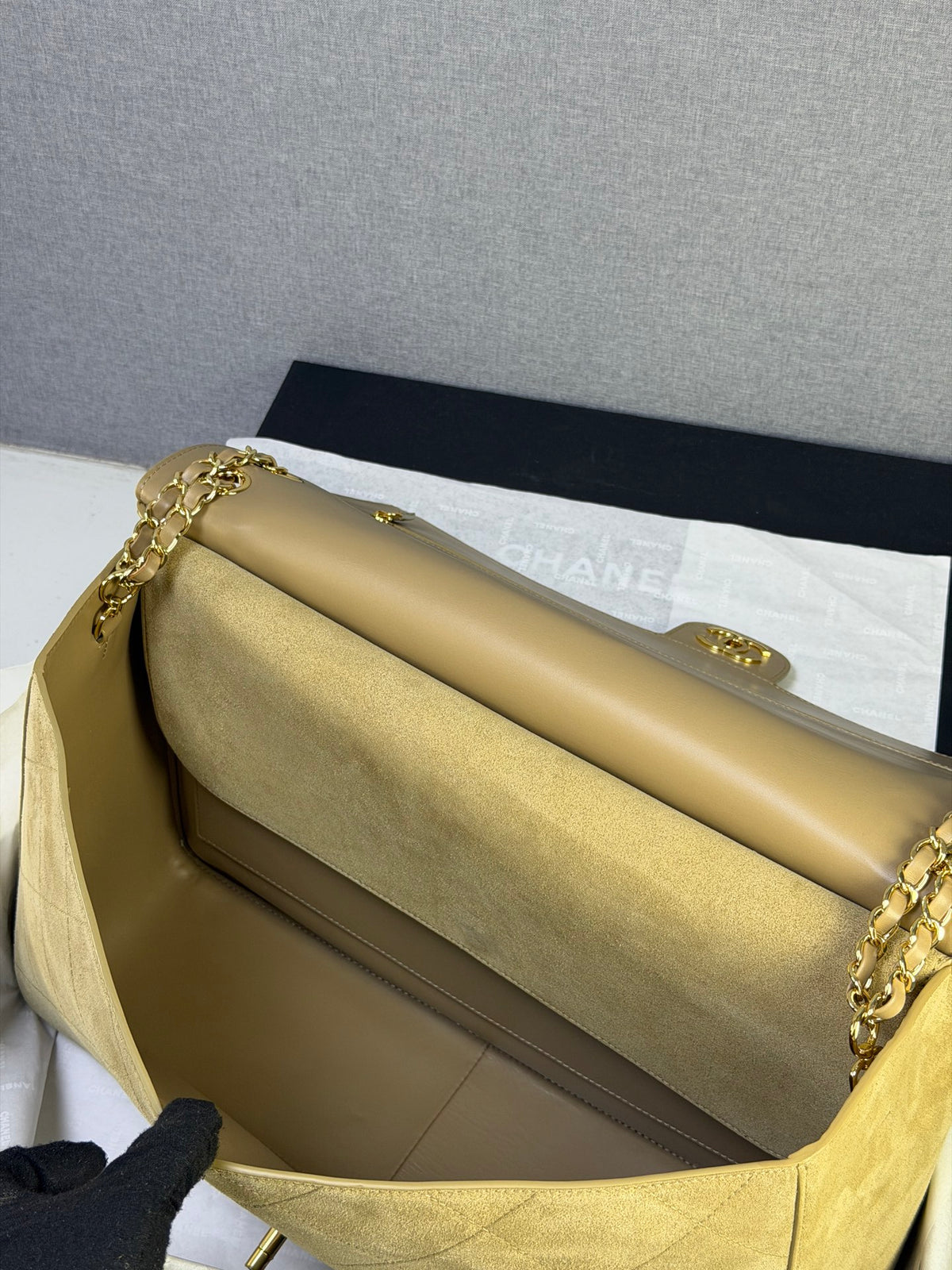Bolsa Chanel Maxi Flap - 38.5cm