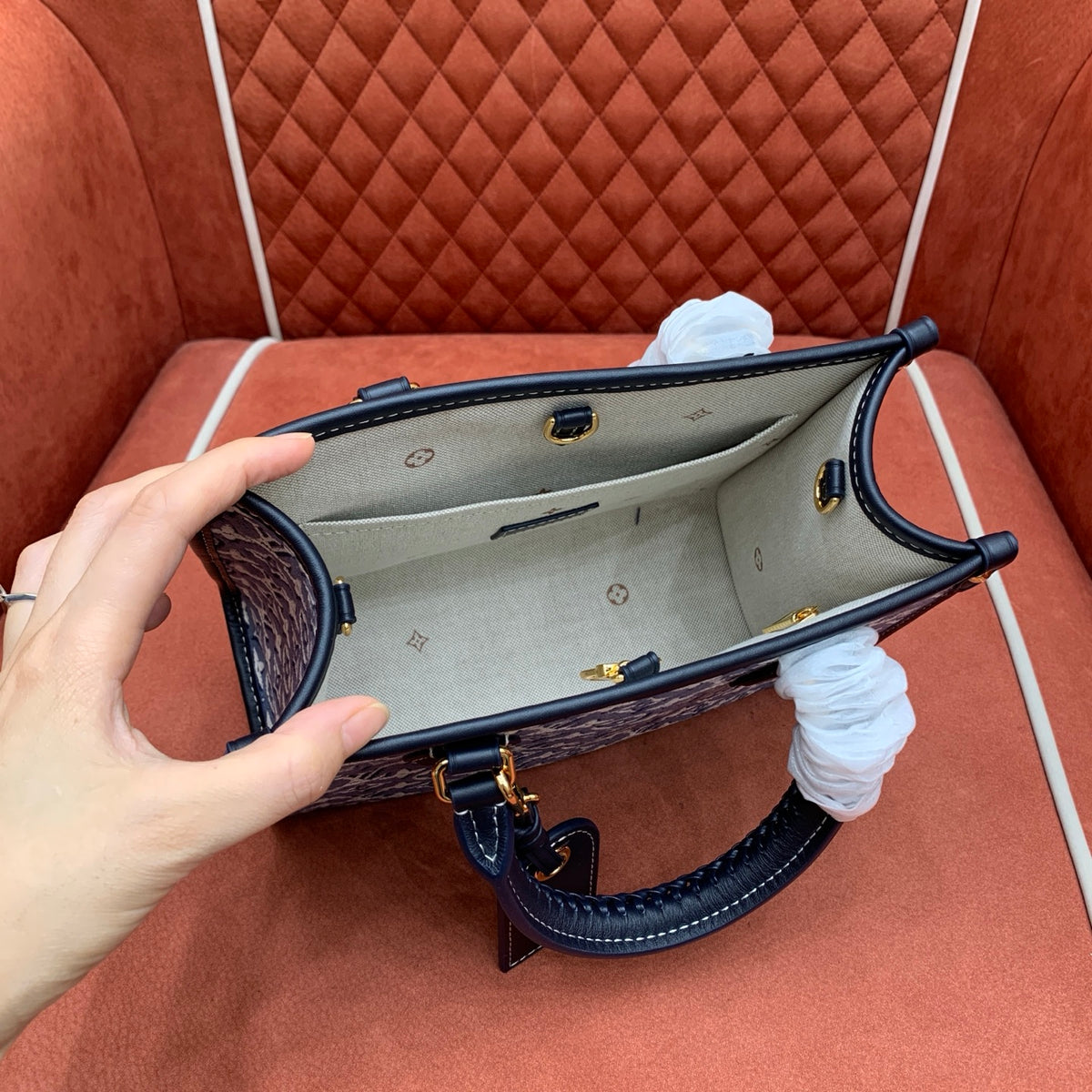 Bolsa Louis Vuitton OnTheGo - 25 cm
