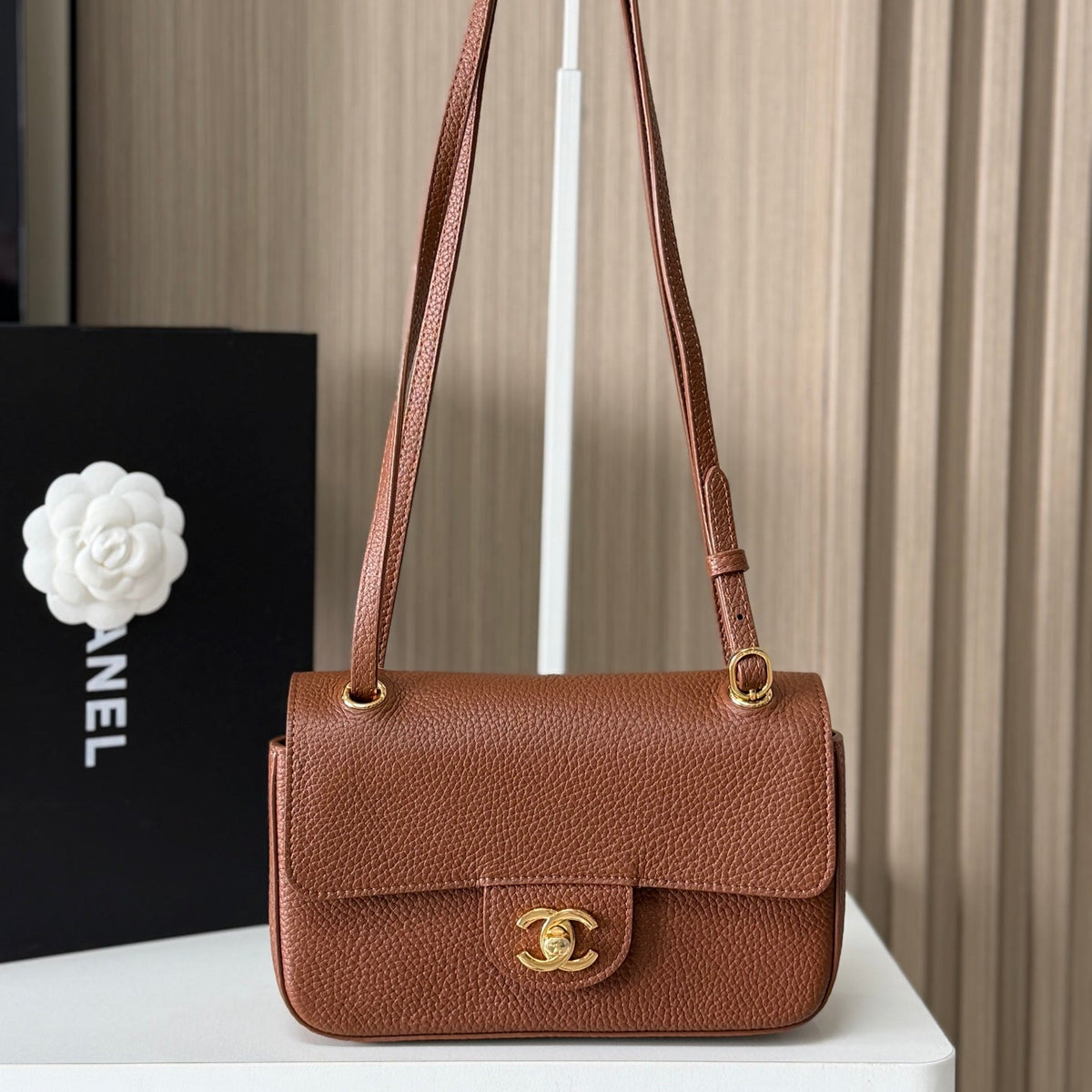 Bolsa Chanel Mini Flap - 20cm - Ferragens douradas