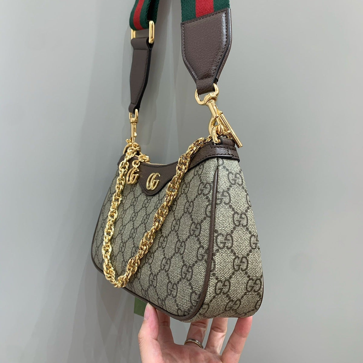 Bolsa Gucci GG Supreme com Alça Dupla - 25cm