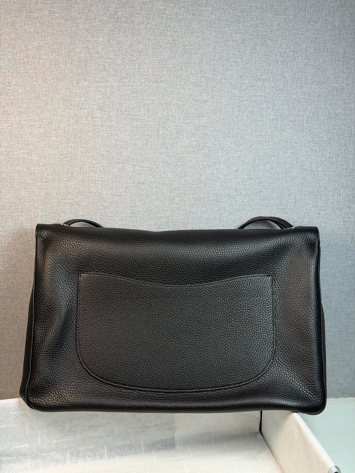 Bolsa Chanel Maxi Flap - 38.5cm
