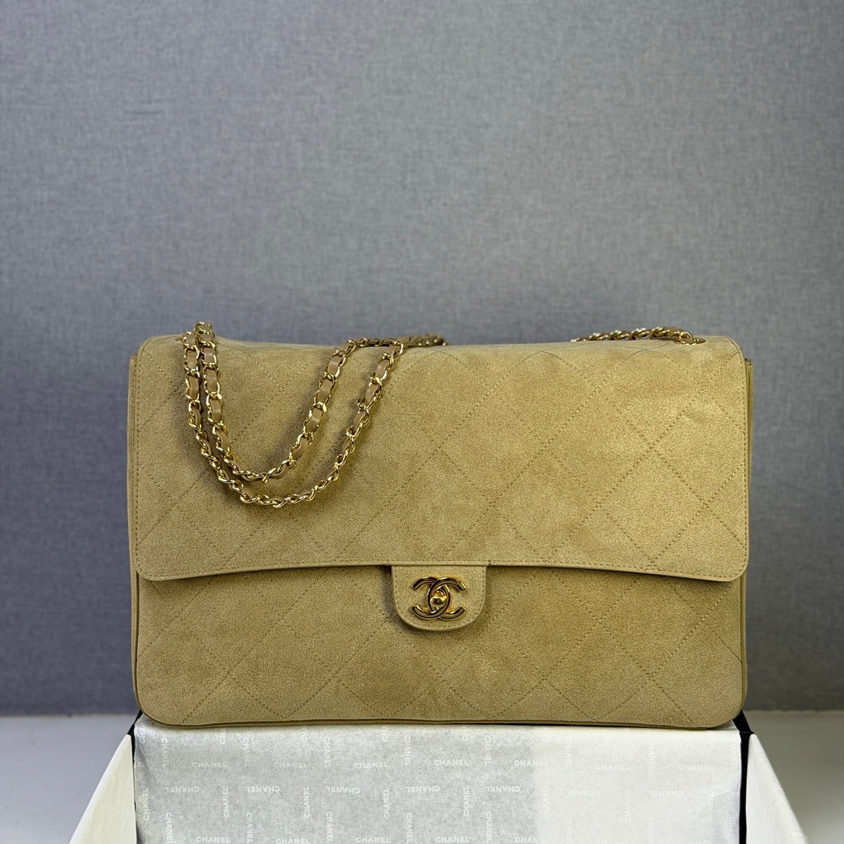 Bolsa Chanel Maxi Flap - 38.5cm
