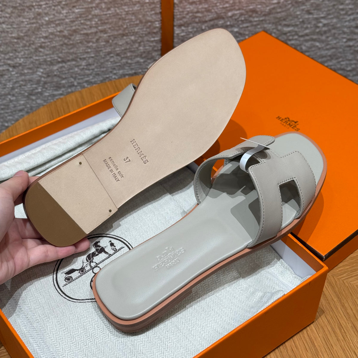 Hermès Oran – Couro Liso
