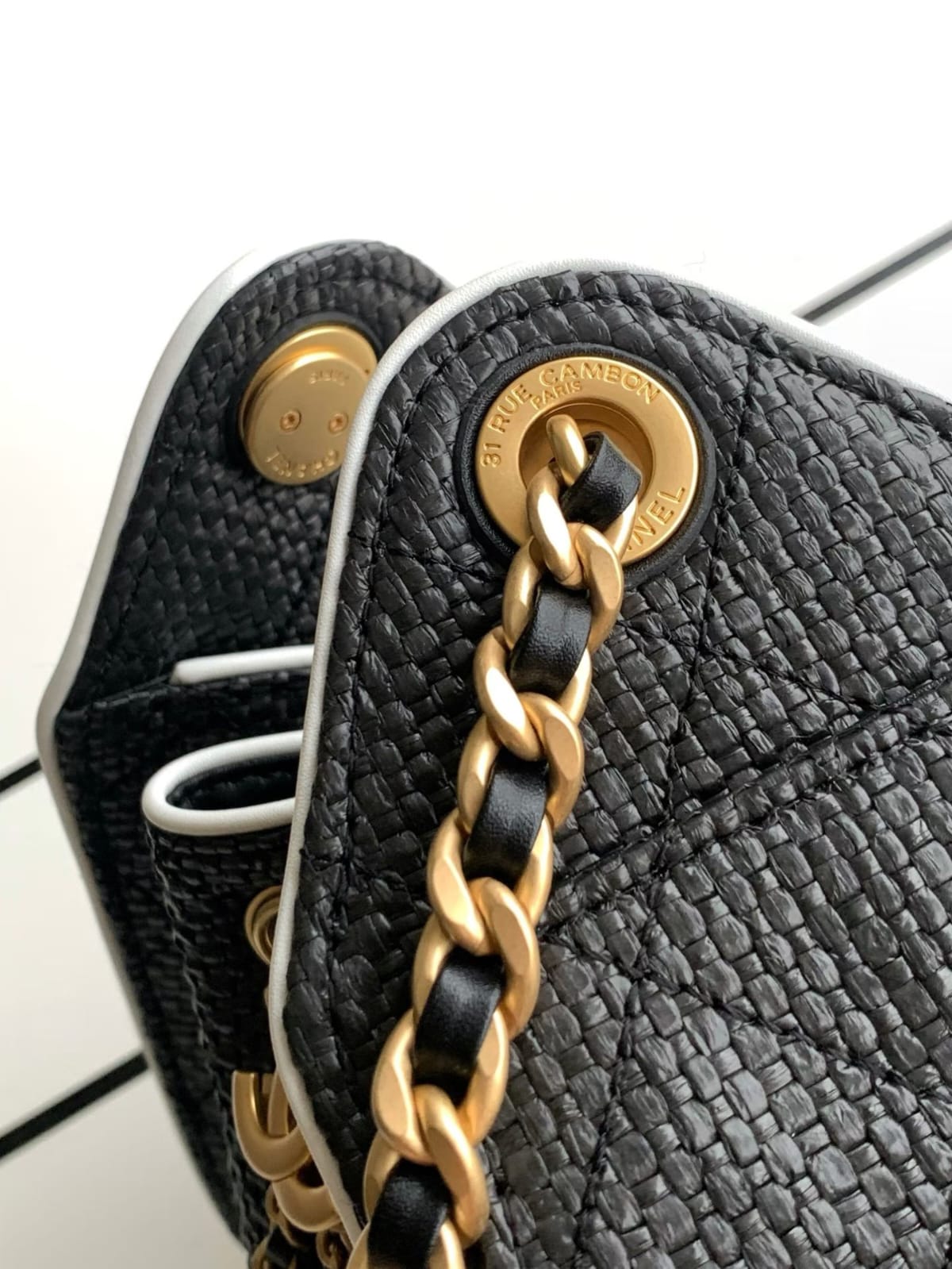 Bolsa Chanel 25 em Raffia - 30cm