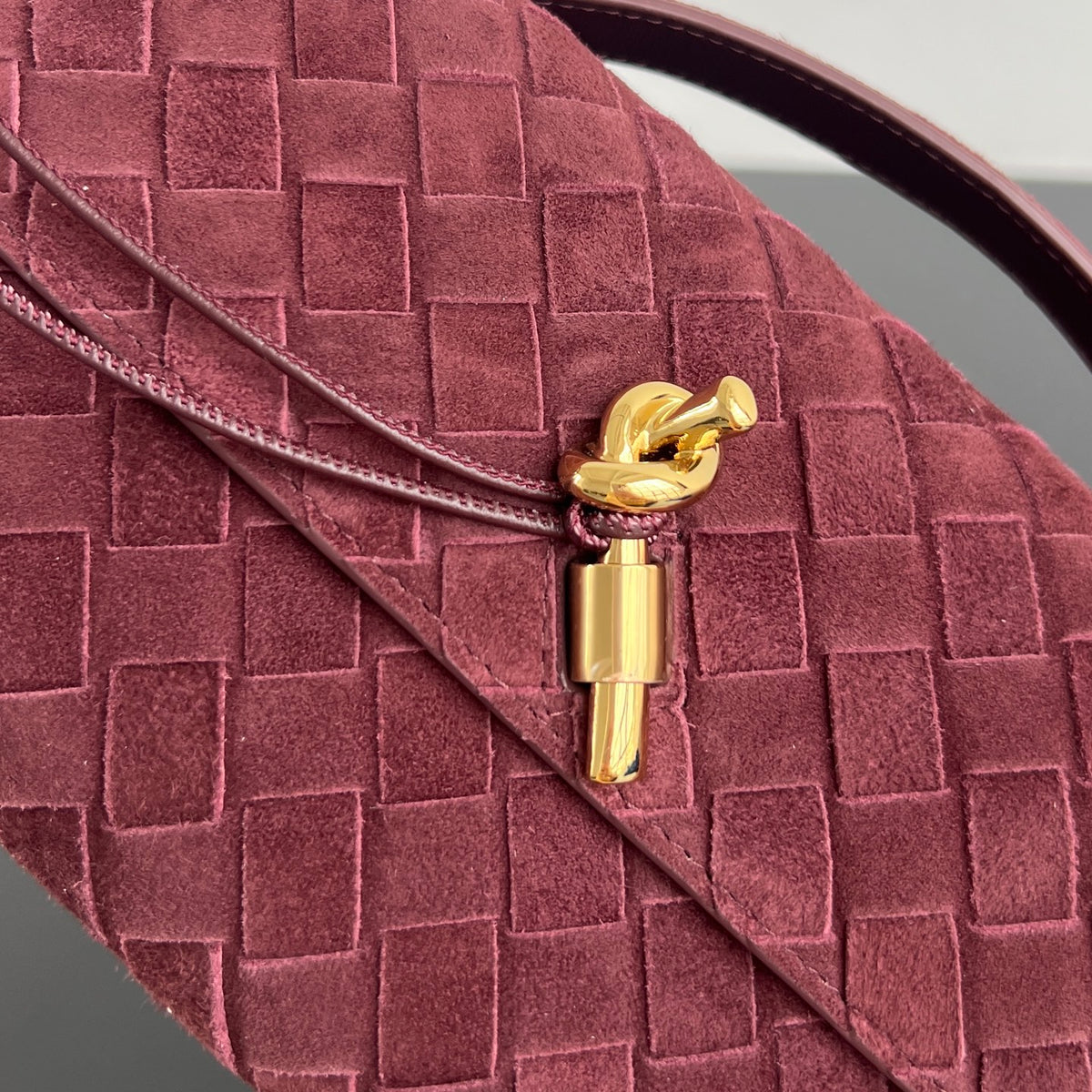 Bottega Veneta Clutch Intrecciato Couro Genuíno - 31 cm