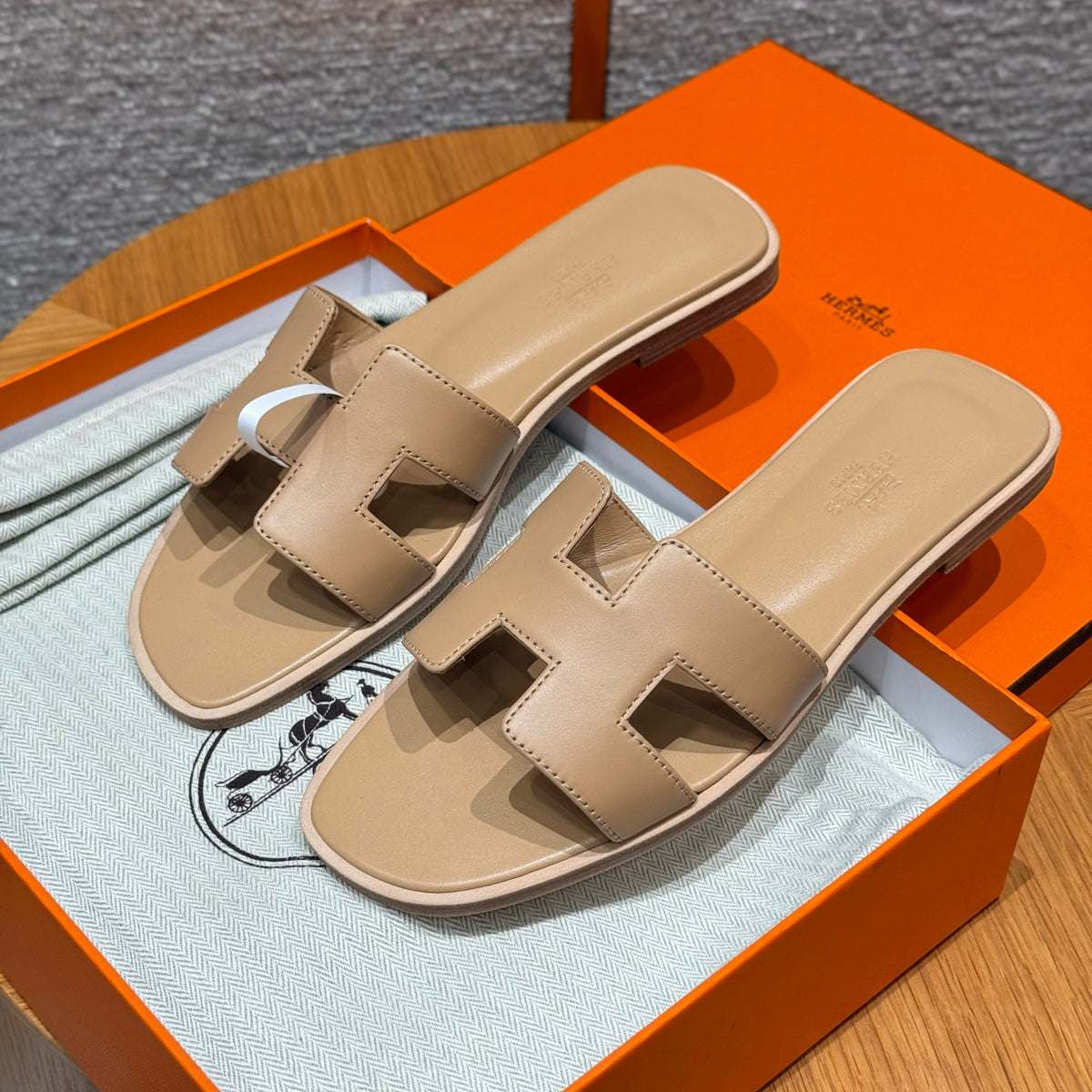 Hermès Oran – Couro Liso