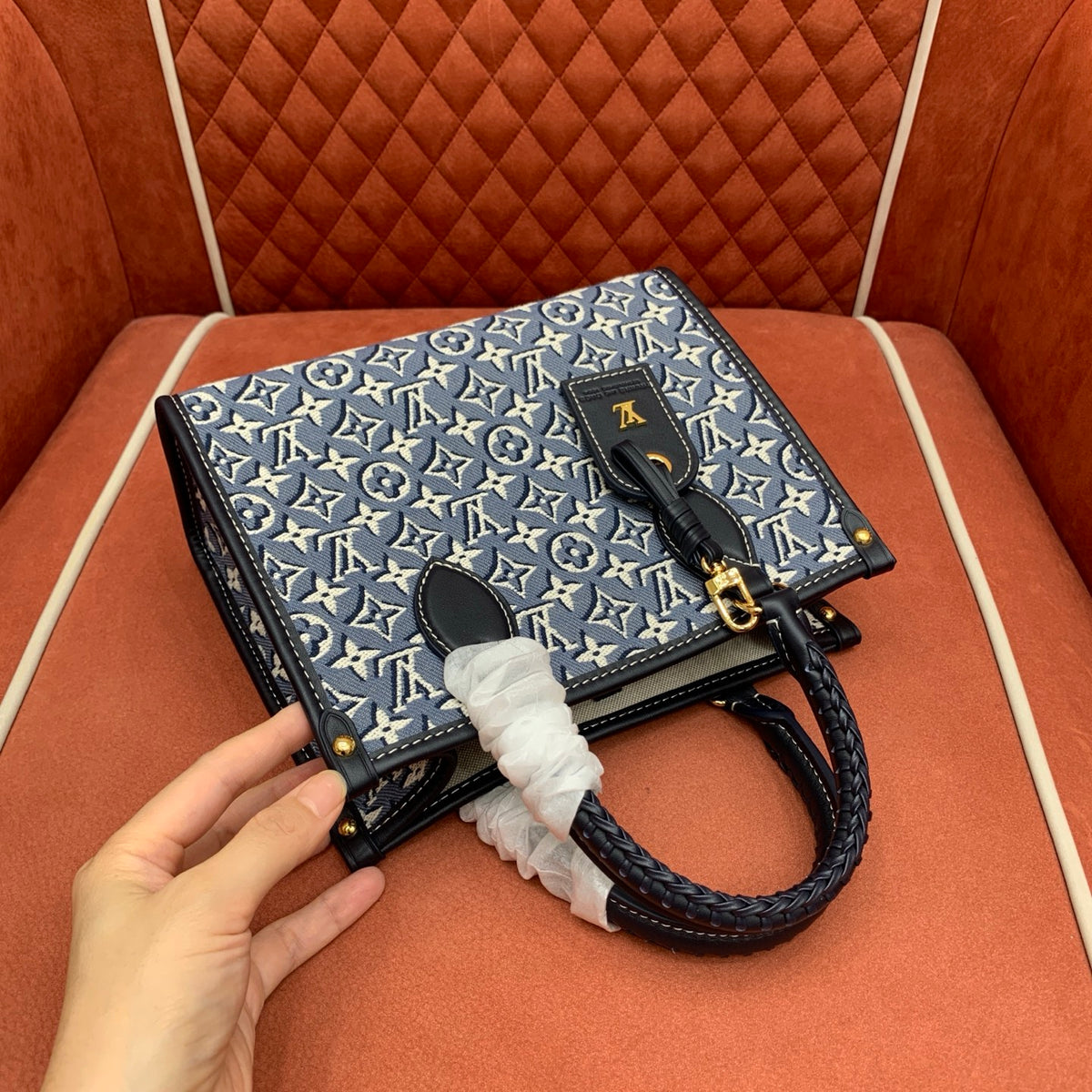 Bolsa Louis Vuitton OnTheGo - 25 cm
