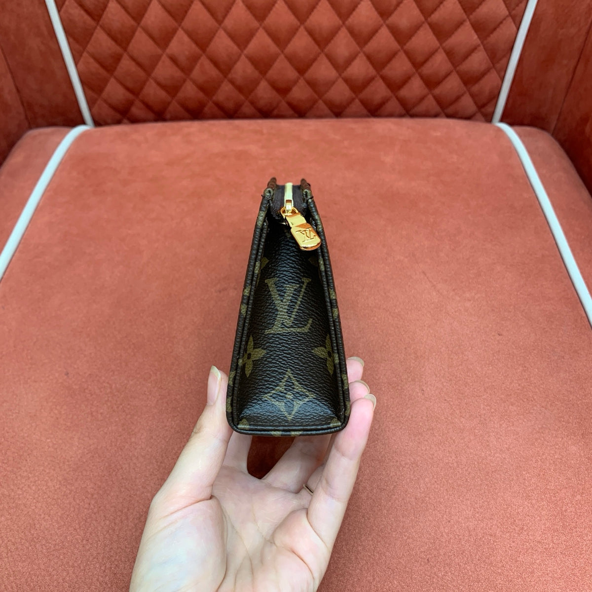 Louis Vuitton Pochette - 15 cm