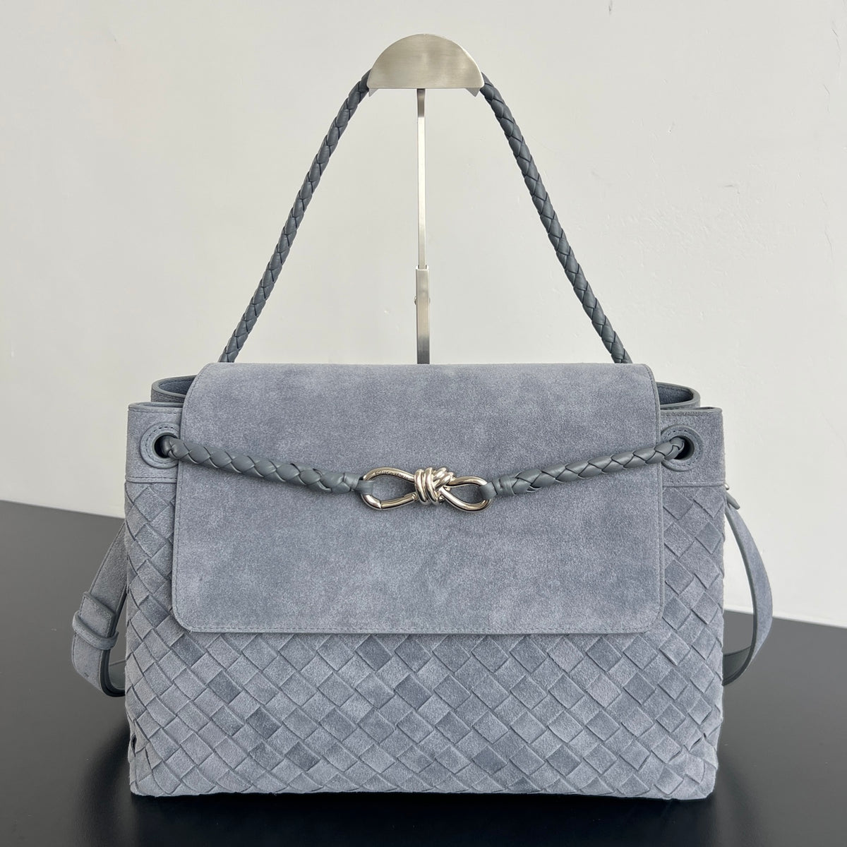 Bottega Veneta Andiamo Masculina - Couro e Camurça - 37 cm