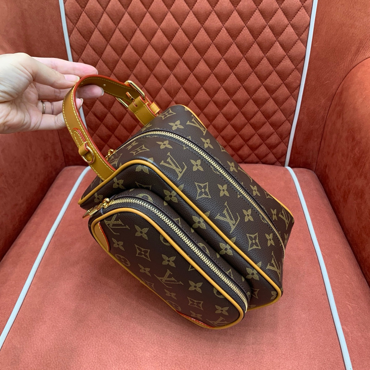 Nécessaire Louis Vuitton Dopp Kit Cargo - 23 cm