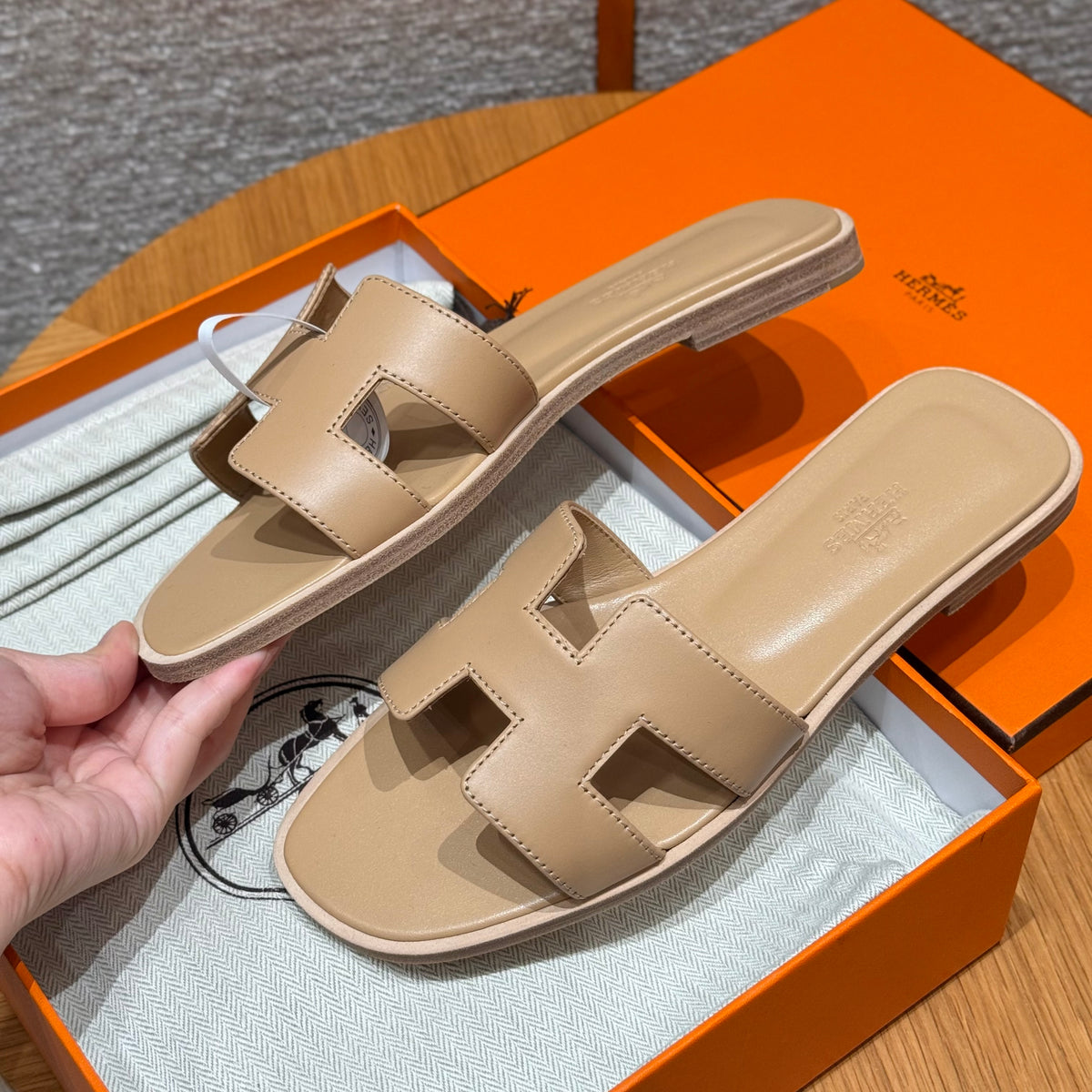 Hermès Oran – Couro Liso