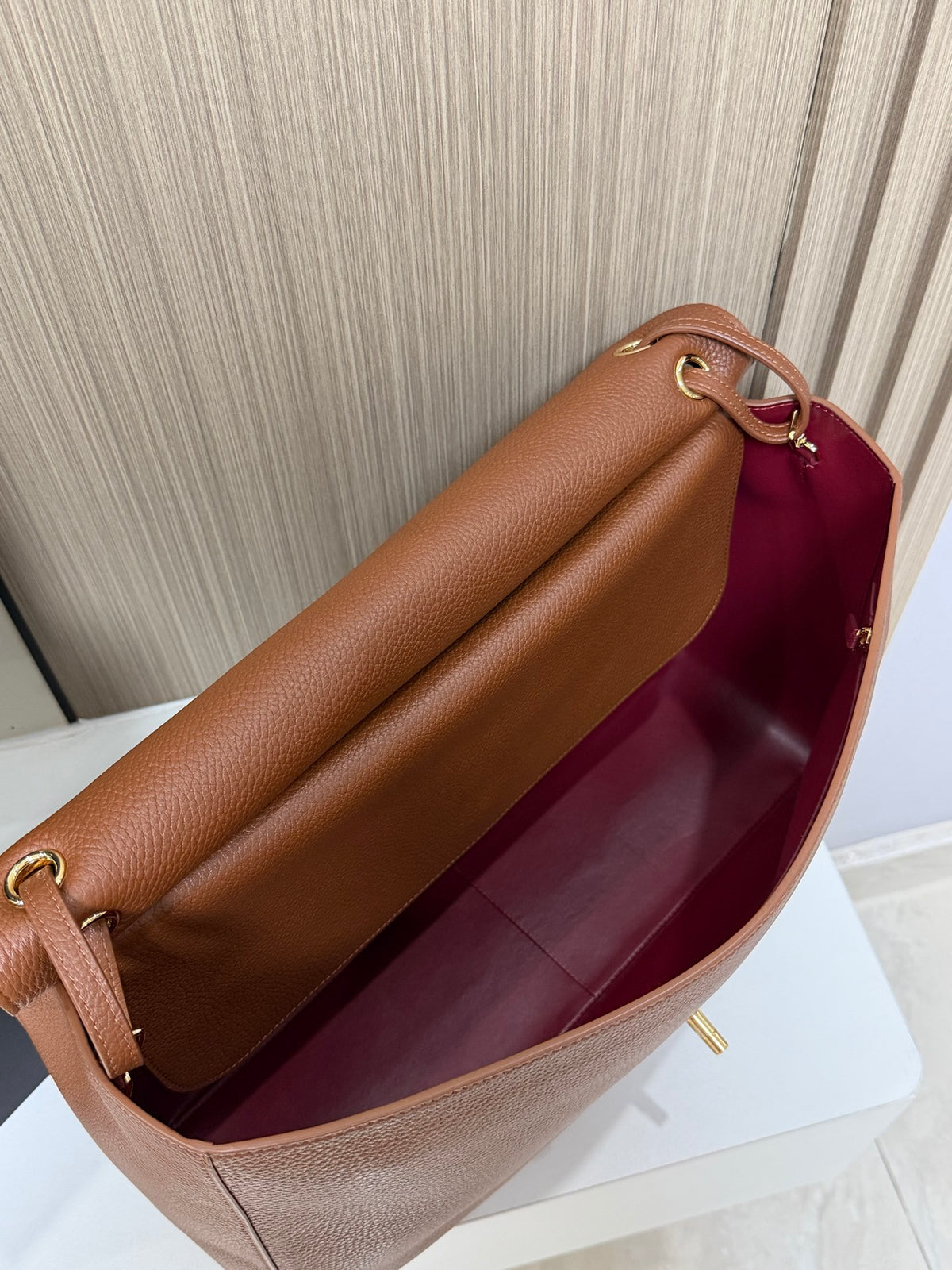 Bolsa Chanel Maxi Flap - 38.5cm