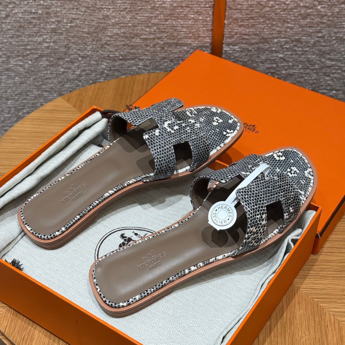 Hermès Oran – Couro Texturizado