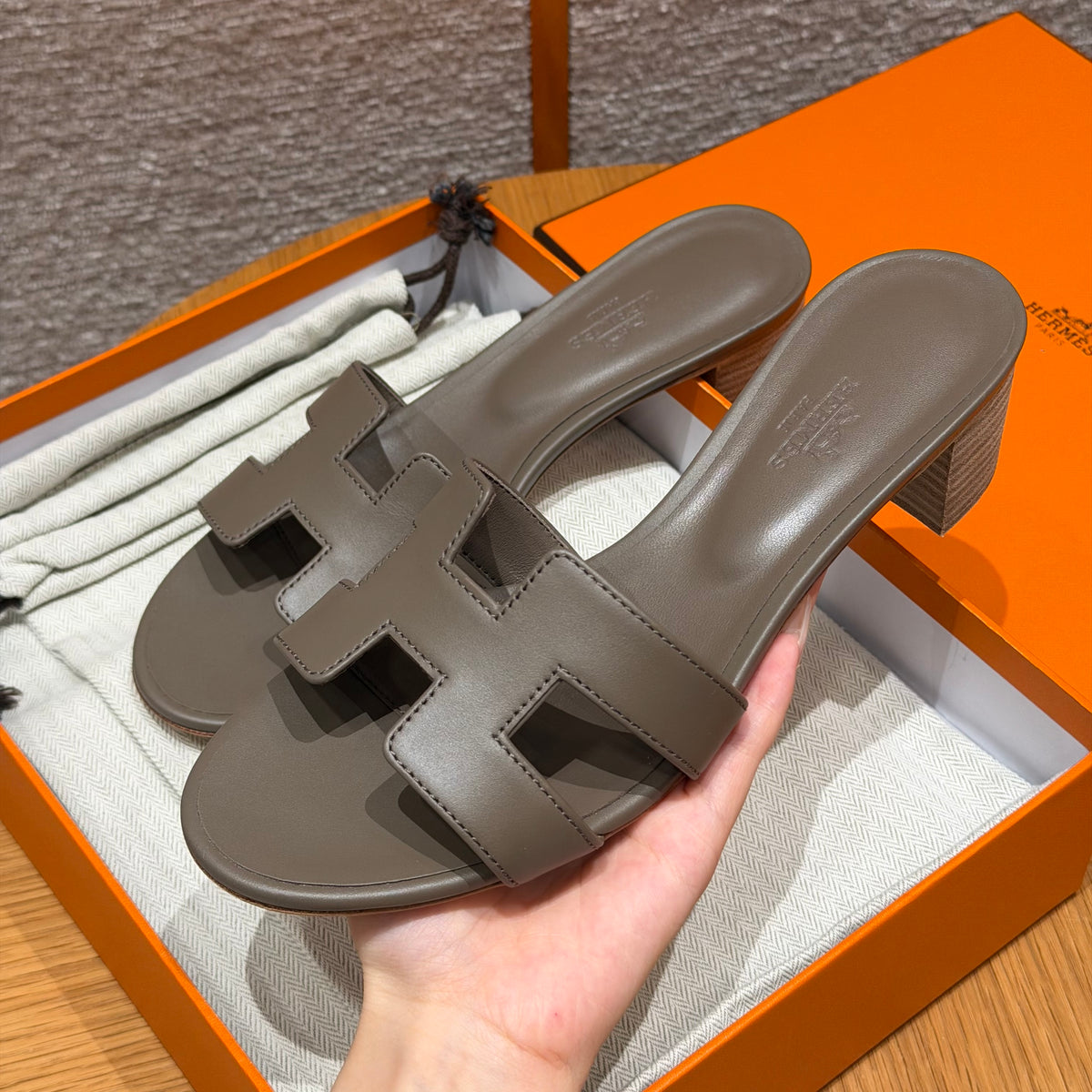 Hermès Oasis - Couro Liso