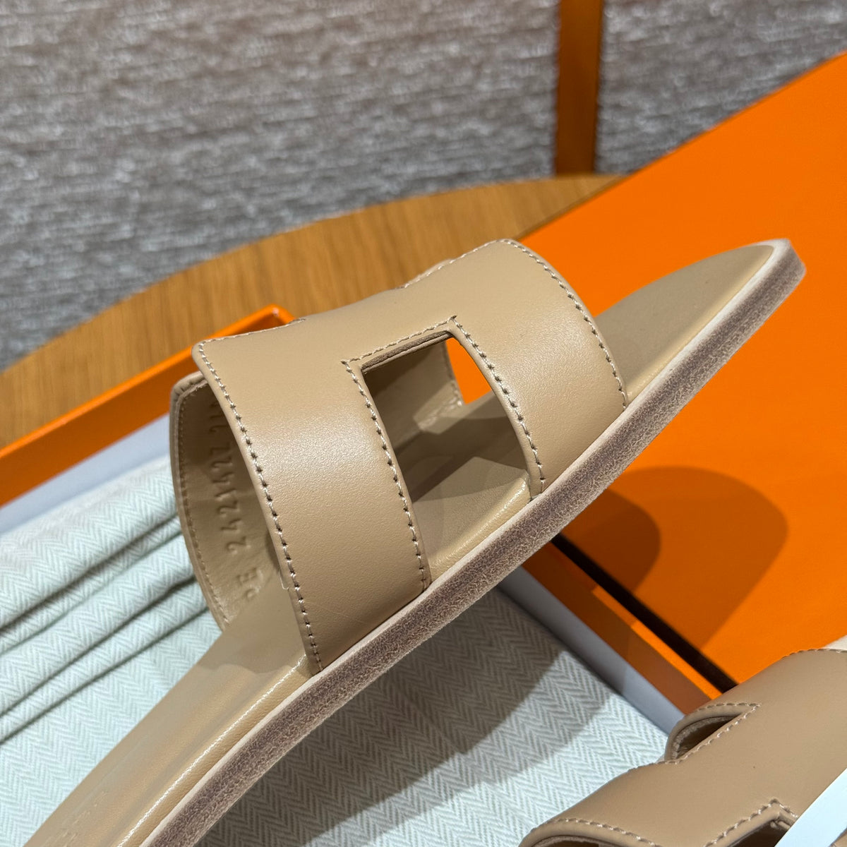 Hermès Oran – Couro Liso