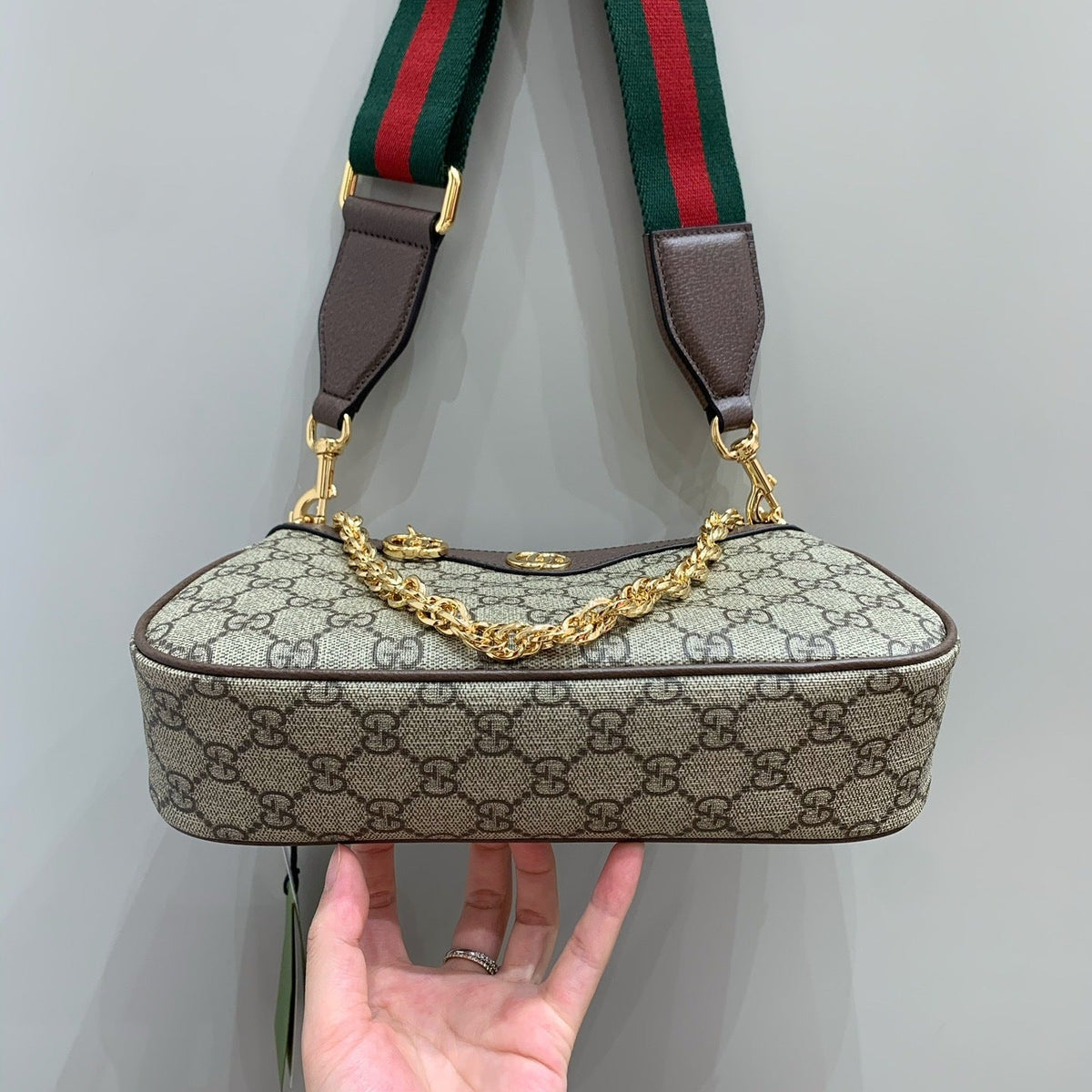 Bolsa Gucci GG Supreme com Alça Dupla - 25cm
