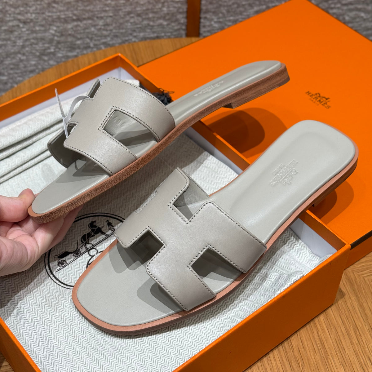 Hermès Oran – Couro Liso