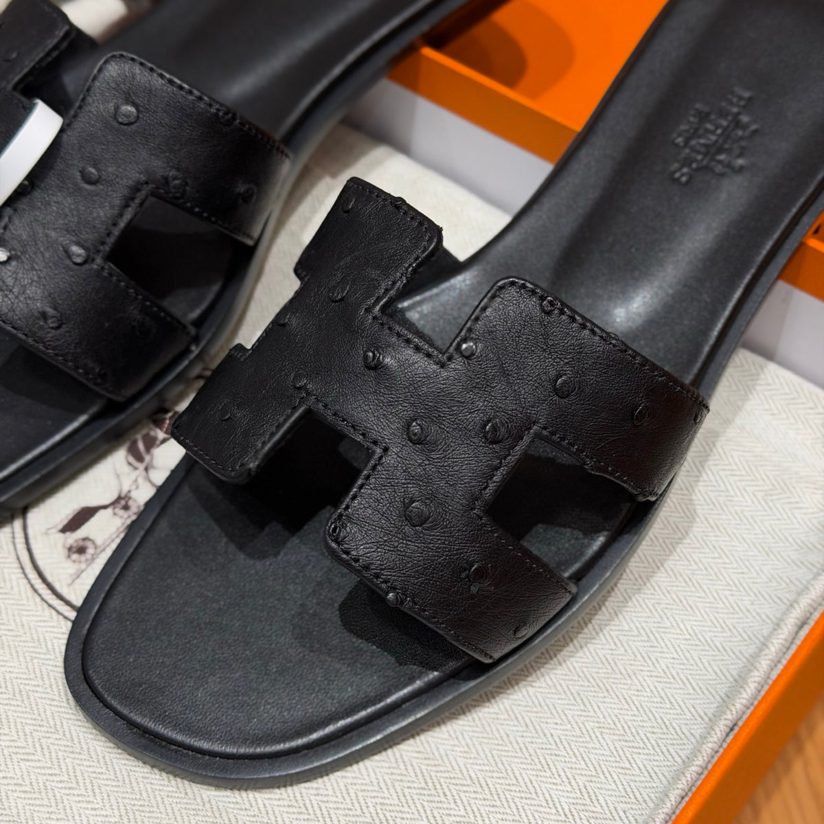 Hermès Oran – Couro de Avestruz