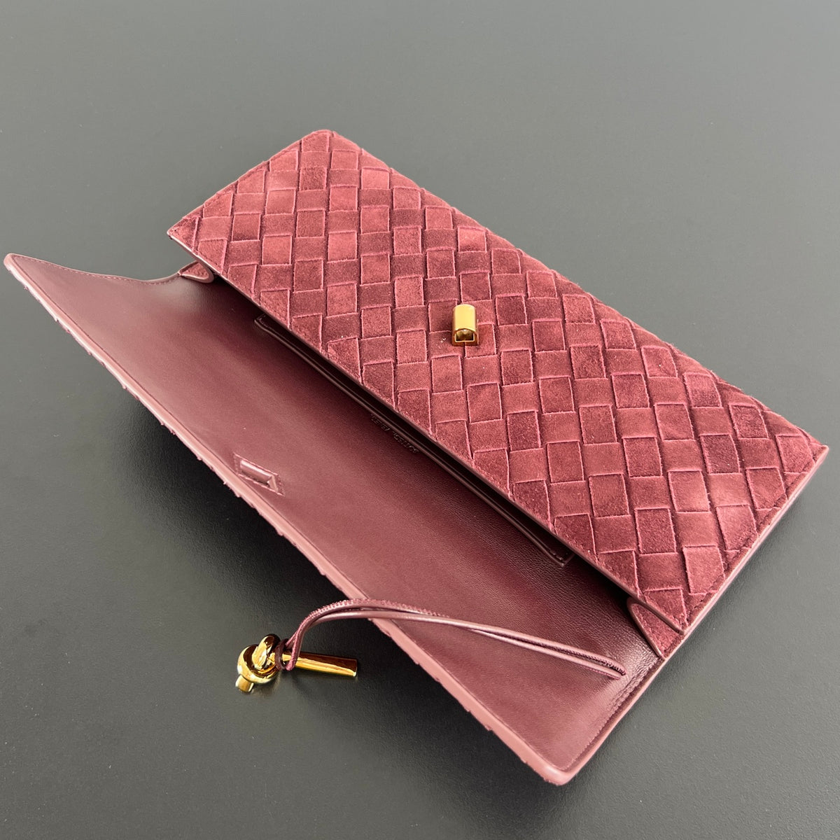 Bottega Veneta Clutch Intrecciato Couro Genuíno - 31 cm