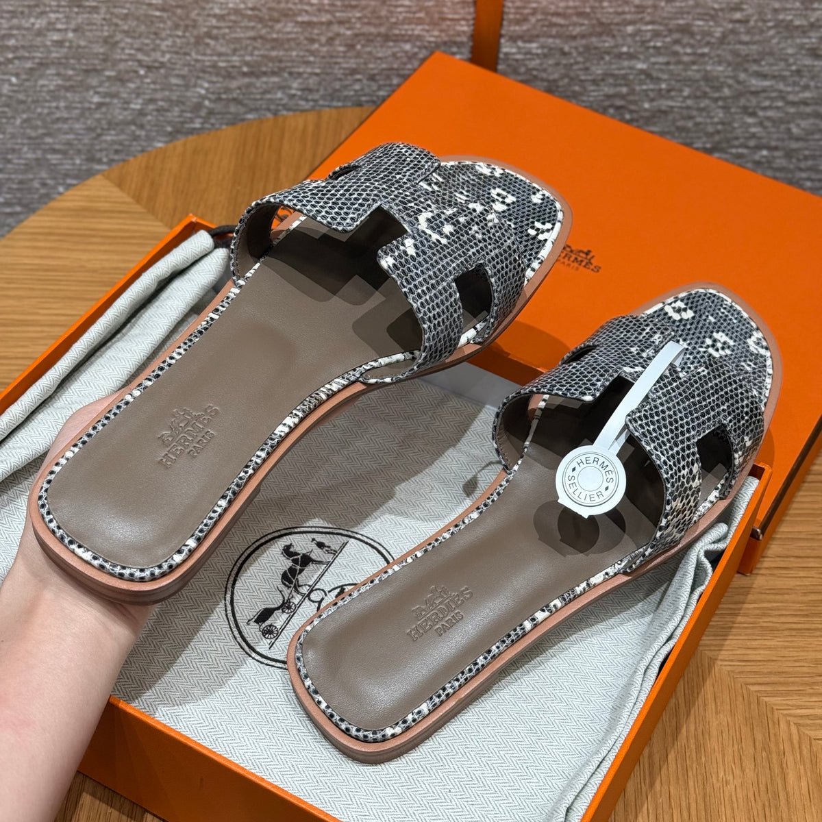 Hermès Oran – Couro Texturizado