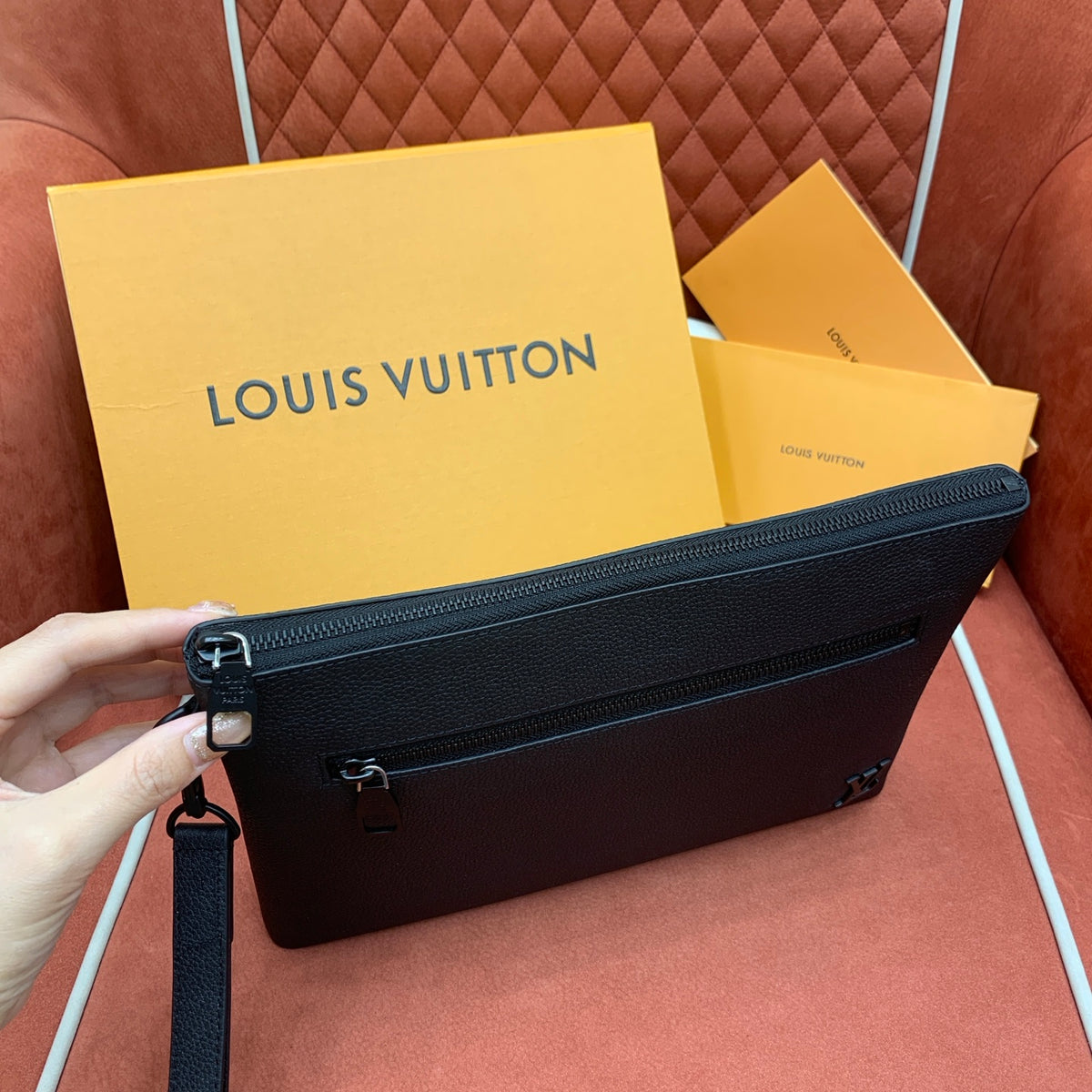 Bolsa Louis Vuitton Takeoff - 30 cm