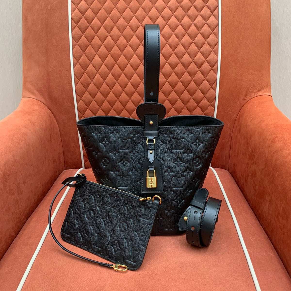 Bolsa Louis Vuitton All In - 24 cm